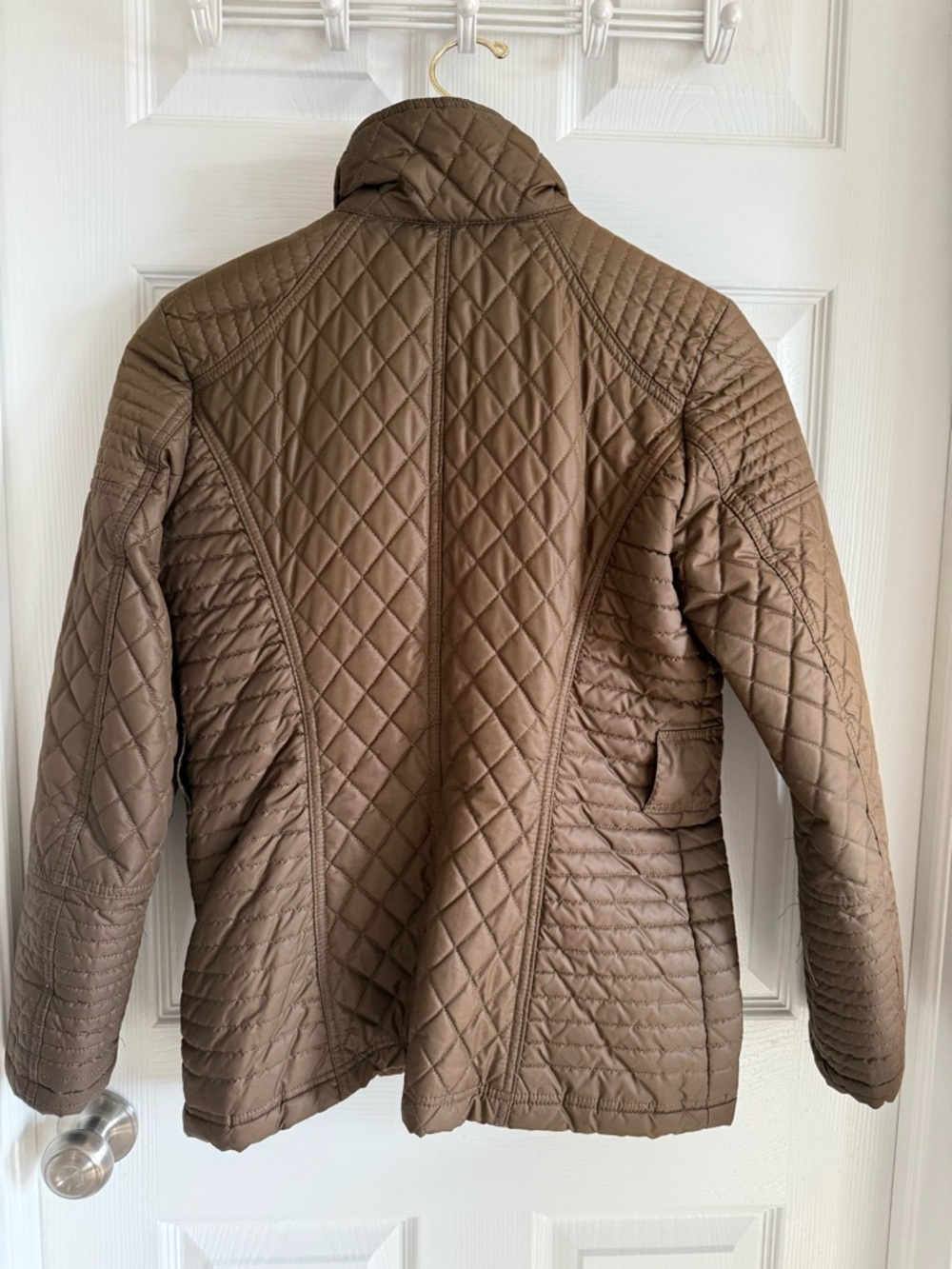 Michael Kors Quilted Brown Utility Jacket with Gold-Tone Hardware - Picture 8 of 10